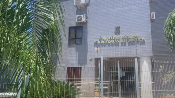 Cestas básicas, vale-gás, retirada de multas e até marcação de exames pelo SUS teriam servido como moeda de troca para compra de votos. Prefeitura afirma que ainda não foi notificada da denúncia, que pode resultar em um processo