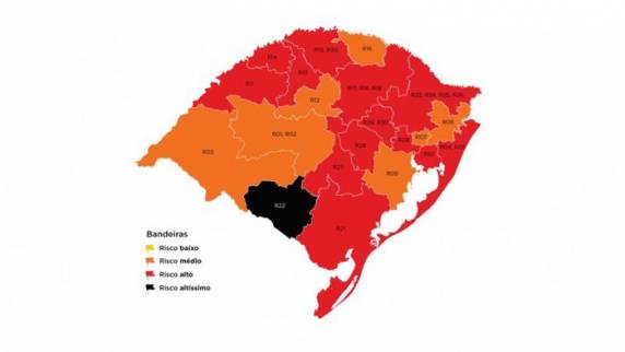 Entre as regiões marcadas em vermelho está Porto Alegre, que anunciou novas flexibilizações de atividades nesta segunda-feira (4)