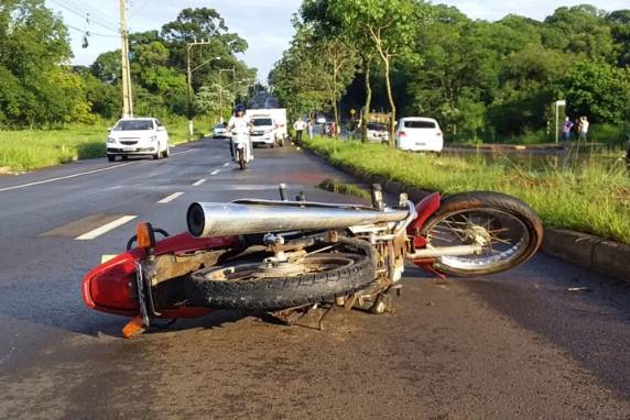 O Corpo de Bombeiros foi acionado para atendimento de ocorrência de queda de motociclista e quando chegou ao local constatou a morte da vítima