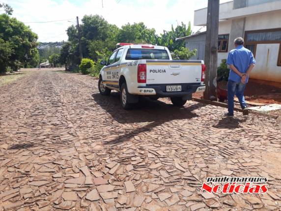 Homem bate veículo contra um poste no bairro São Francisco, em Três de Maio - foto 4