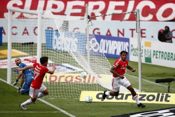 Colorado teve gol de pênalti no último minuto de jogo