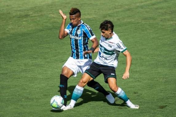 Jean Pyerre desperdiçou chance aos 44 minutos do segundo tempo