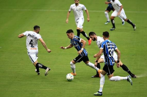 Equipe de Renato Portaluppi terminou 17º jogo com igualdade no campeonato
