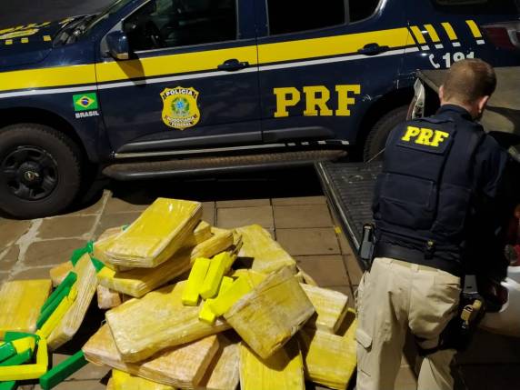 O criminoso tentou fugir, mas foi preso após perseguição