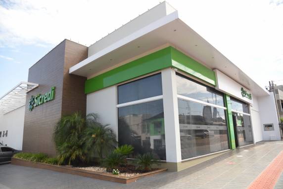 Instituição financeira pioneira do cooperativismo de crédito no Brasil pretende ainda inaugurar mais de 250 novas agências neste ano, incluindo a chegada ao Espírito Santo