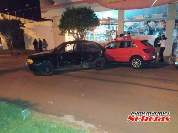 Acidente envolve três carros nesta madrugada em Três de Maio - foto 6