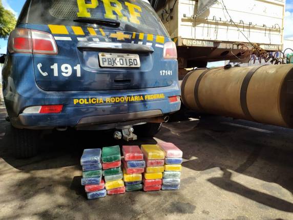 R$ 4,5 milhões de prejuízo para o crime organizado; A viagem era feita em família: marido, esposa e filho de 9 anos