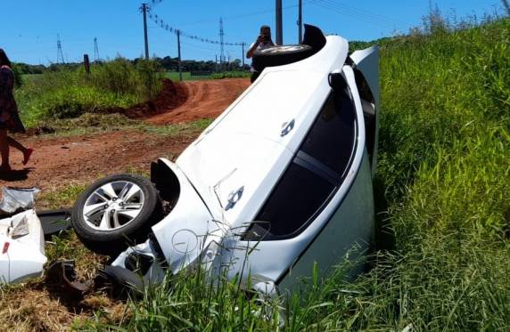Fato ocorreu por volta das 11h25. A pista foi parcialmente bloqueada