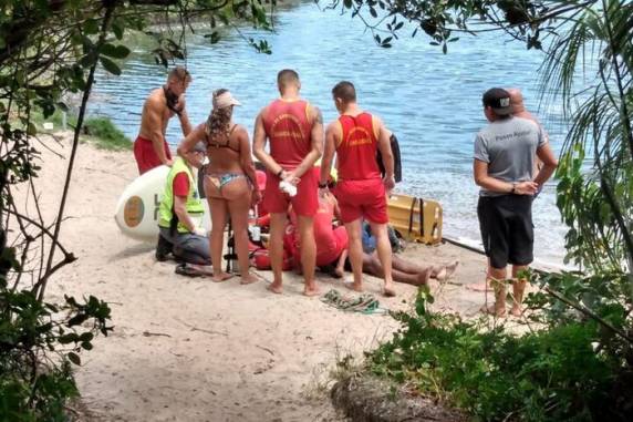 Oficial de 41 anos entrou no mar para resgatar o filho e o sobrinho, mas acabou arrastado pela força da água