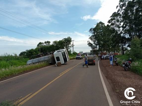 Acidente na RST 472 entre caminhão e automóvel em Palmitinho - foto 3