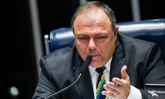 Entidade argumenta que atual gestão da pasta não realizou planejamento adequado para vacinação contra a covid-19