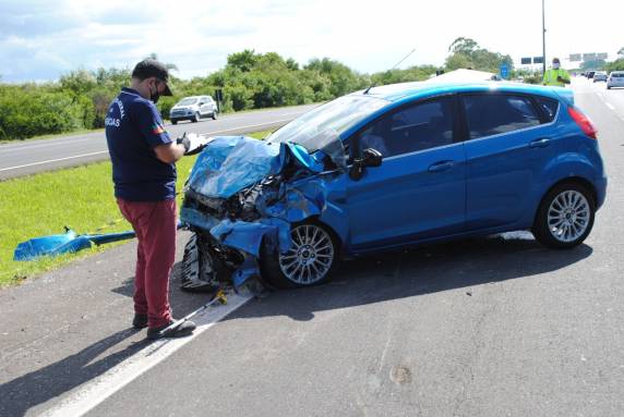 Peritos do IGP concluem serviço pericial em acidente na BR 101, a Freeway, em Osório - foto 3