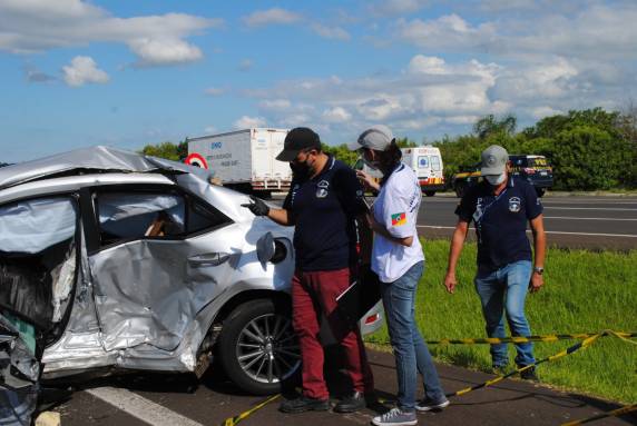Peritos do IGP concluem serviço pericial em acidente na BR 101, a Freeway, em Osório - foto 2