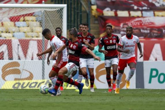 Edenilson abriu o placar, mas Arrascaeta e Gabigol viraram para os cariocas no Maracanã