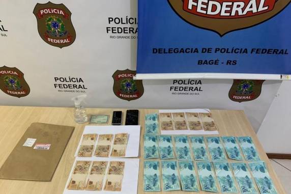 Homem foi detido em flagrante recebendo em casa cerca de R$ 2 mil