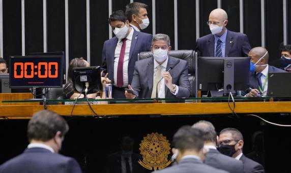 Proposta libera recursos para pagamento do auxílio emergencial
