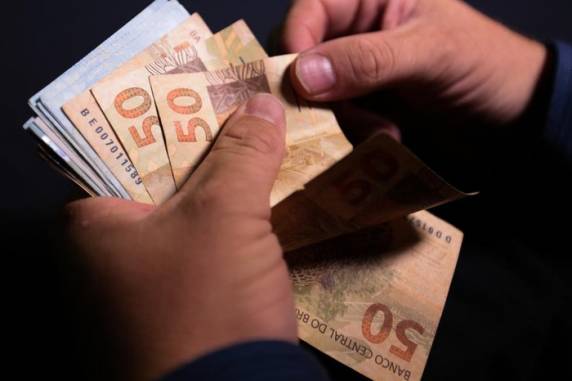 Massa salarial caiu no quarto  trimestre de 2020 ante igual período do ano anterior. Melhora depende da vacinação