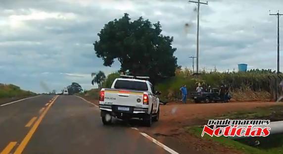 Acidente envolve duas caminhonetes e deixa um homem ferido na RS 342 em Três de Maio - foto 5