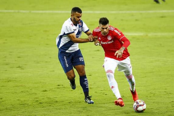 Goleiro Fábio, do Zequinha, foi o grande nome da partida