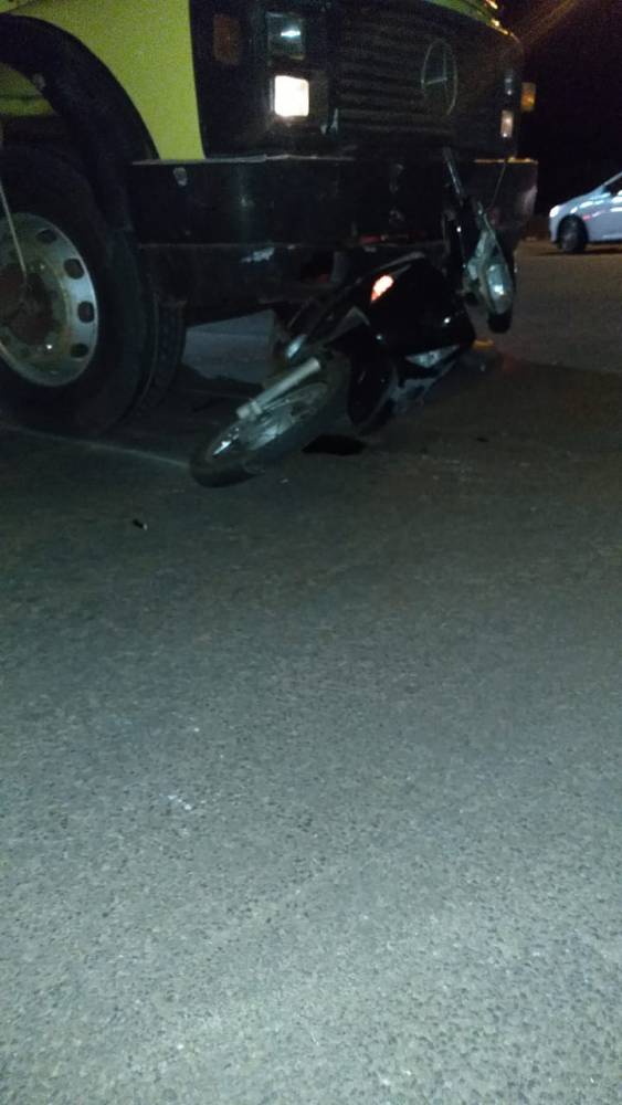 Mulher fica ferida em acidente entre moto e caminhão em Ijuí - foto 3