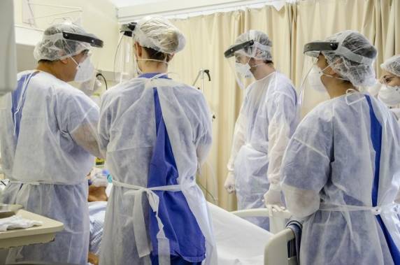 Pandemia dá sinais de desaceleração, mas índice de óbitos no Estado segue entre os mais altos do país