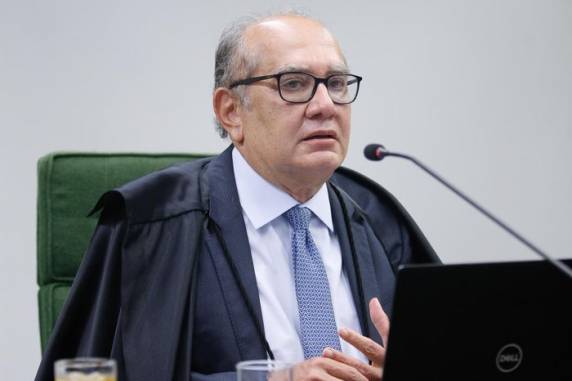 Ministro do STF também cobrou explicações da Polícia Militar do Distrito Federal e da Polícia Civil do Rio de Janeiro. Legislação é alvo de quatro ações que tramitam na corte