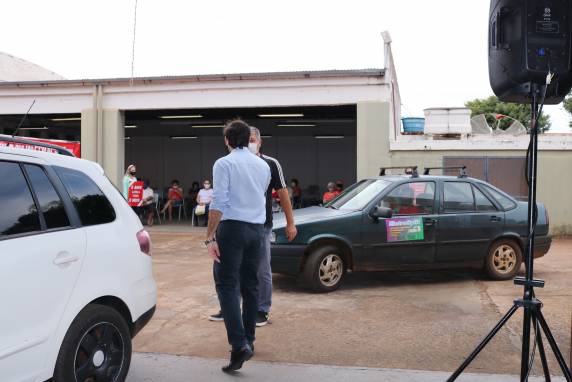 Drive-thru imunizou 491 pessoas com 65 anos ou mais em Três de Maio - foto 4