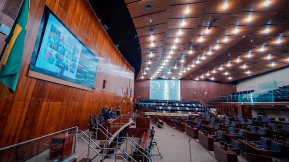 RSAlém dos setores de alimentação e alojamento e mulheres chefes de família, empresas e trabalhadores de eventos são beneficiários