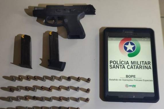 Ação foi resultado de uma parceria entre o Comando de Policiamento da Capital, do Batalhão de Operações Especiais (BOPE) de Santa Catarina e da Polícia Militar de Santa Catarina
