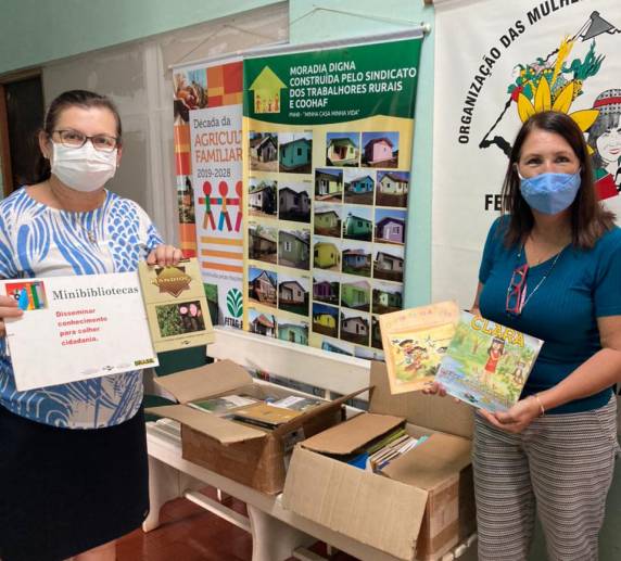 Livros serão destinados às escolas da rede municipal