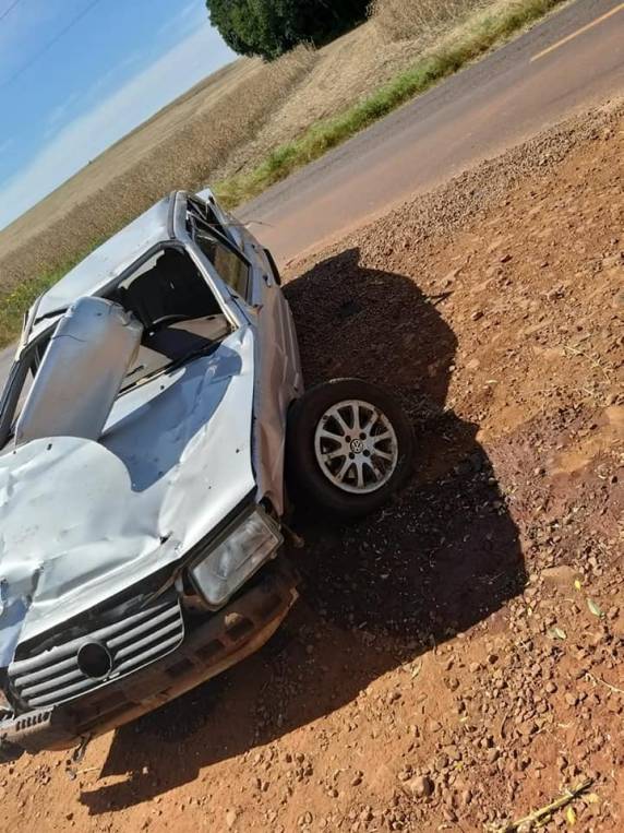 Acidente envolvendo veículo Santana na VRS-824 - foto 2