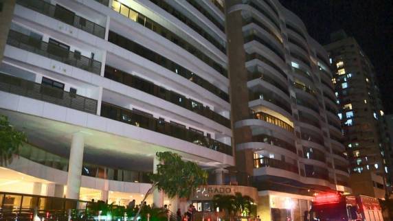 Desabamento aconteceu na noite desta quinta-feira (22) em Vila Velha. Ninguém ficou ferido