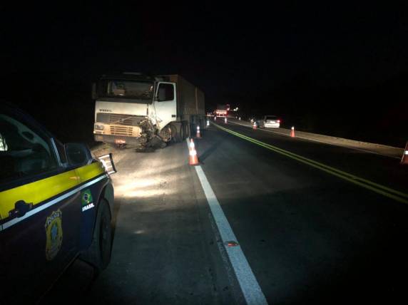 Motorista morre em acidente entre carro e carreta na BR-386, em Soledade - foto 3