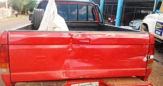 Caminhão colide contra prédio e deixa um ferido em São Luiz Gonzaga - foto 3