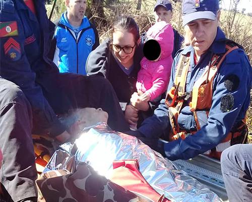 Dona Geralda foi localizada com vida depois de 42 horas caída no meio de uma mata