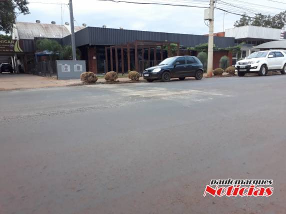 Motoristas reclamam de buraco aberto pela CORSAN na rua Horizontina a mais de um mês - foto 4