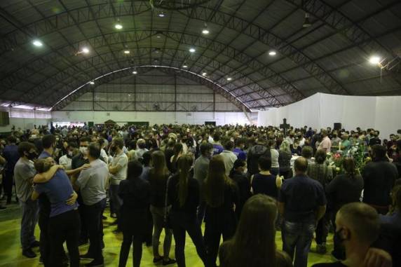 Nesta quarta-feira, velório das cinco vítimas foi realizado em Saudades
