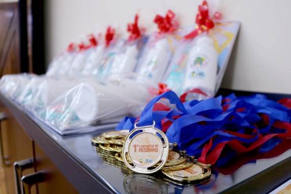 Medalhas e certificados do 1º Concurso de Desenhos foram entregues ontem - foto 2