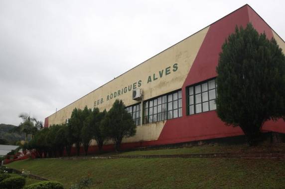 Fabiano Kipper Mai, 18 anos, está internado em hospital sob custódia da polícia catarinense