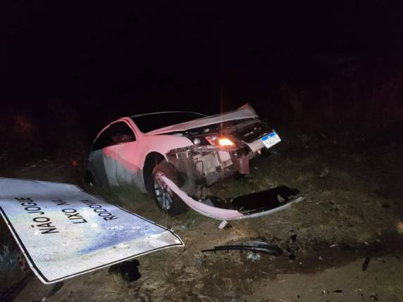 Motorista embriagado provoca grave acidente na ERS 324 - foto 4