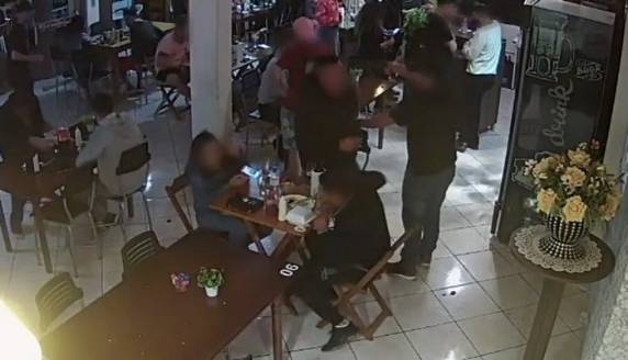 Ocorrência foi registrada na noite de domingo
