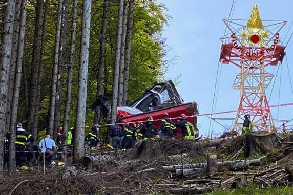 Único sobrevivente de queda de teleférico na Itália, menino de seis anos está em estado grave - foto 4