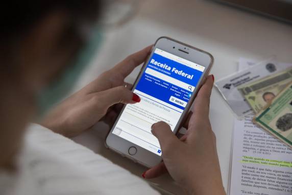 Quem perder o prazo terá de pagar multa de R$ 165,74 ou 1% do imposto devido