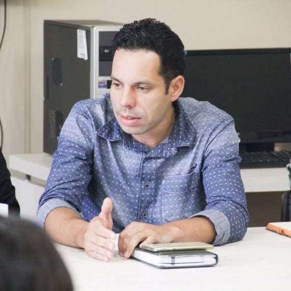 Internação se deve por complicações da Covid-19