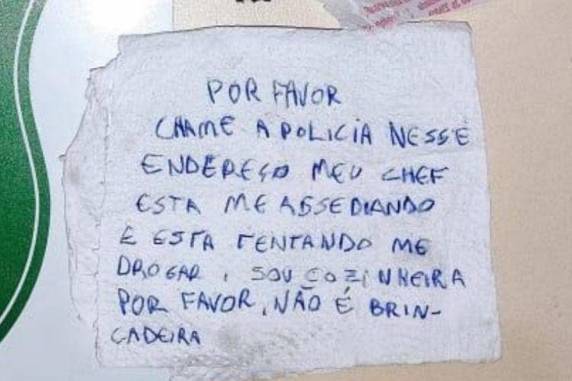 Funcionária da lanchonete colocou bilhete em embalagem denunciando chefe.