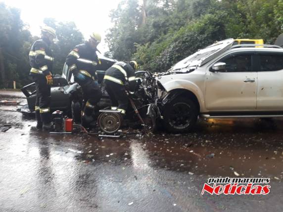 Casal de idosos morre em colisão frontal entre veículos na BR 472 em Três de Maio - foto 5