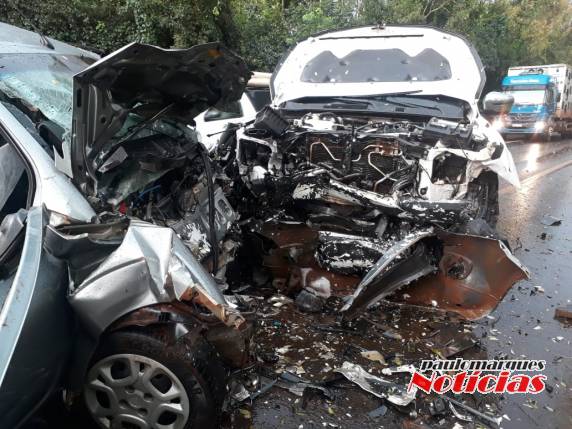 Casal de idosos morre em colisão frontal entre veículos na BR 472 em Três de Maio - foto 4