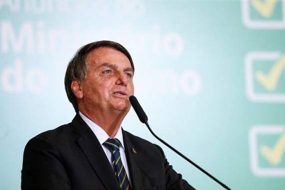 Segundo o presidente, ministro da Saúde vai assinar um parecer sobre a medida, que contraria o recomendado pela Organização Mundial da Saúde (OMS)
