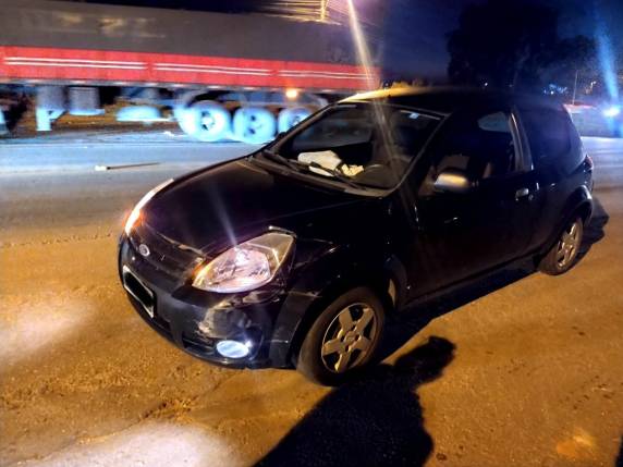 Motociclista tem grave ferimento na perna após colisão carro e moto na ERS-324 - foto 3