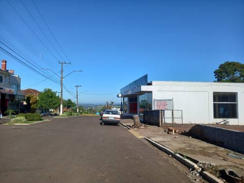 Nenhum dos veículos parou para socorrer a vítima
